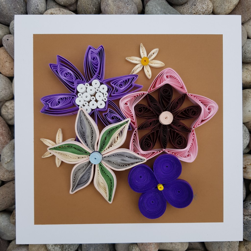 Floribunda 3 – Arrangement on&nbsp;Mocca